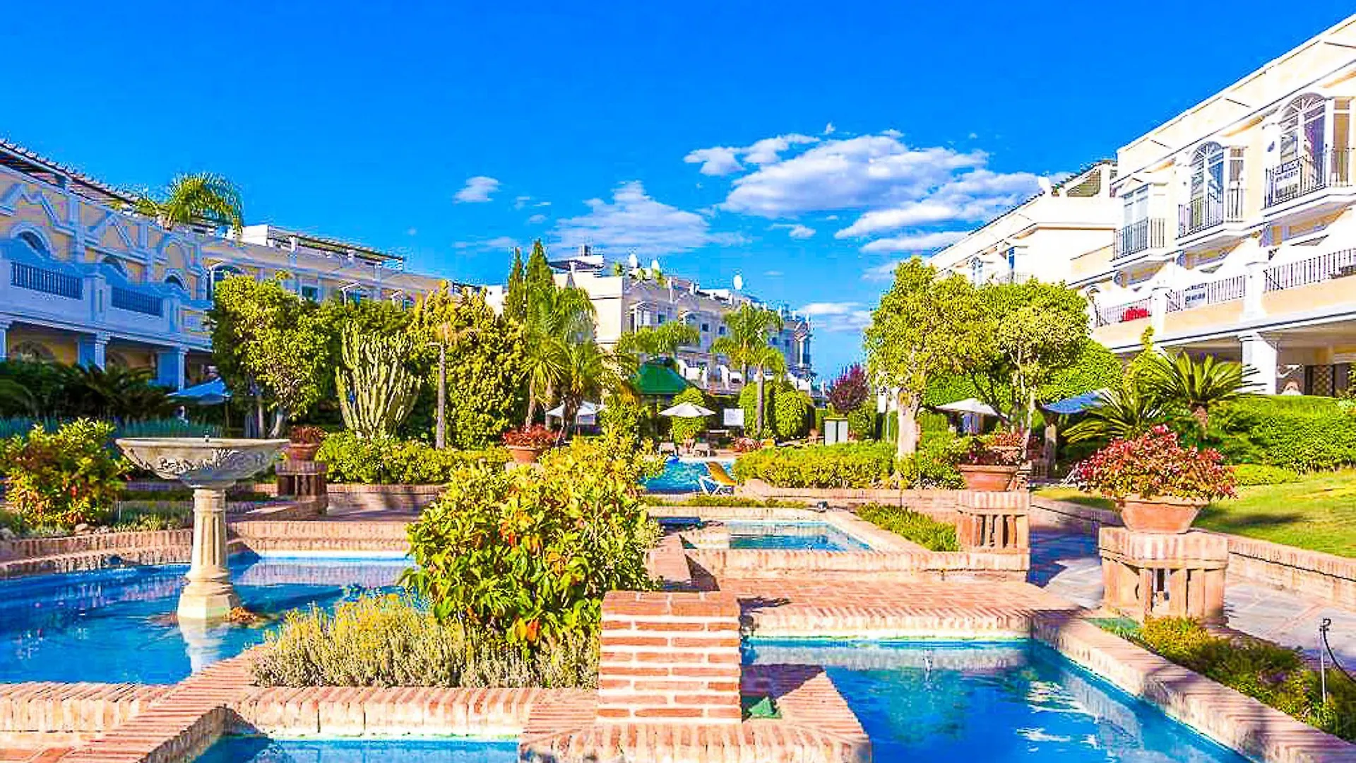 شقة Oleholidays Apartamento Aloha Gardens ماربيا