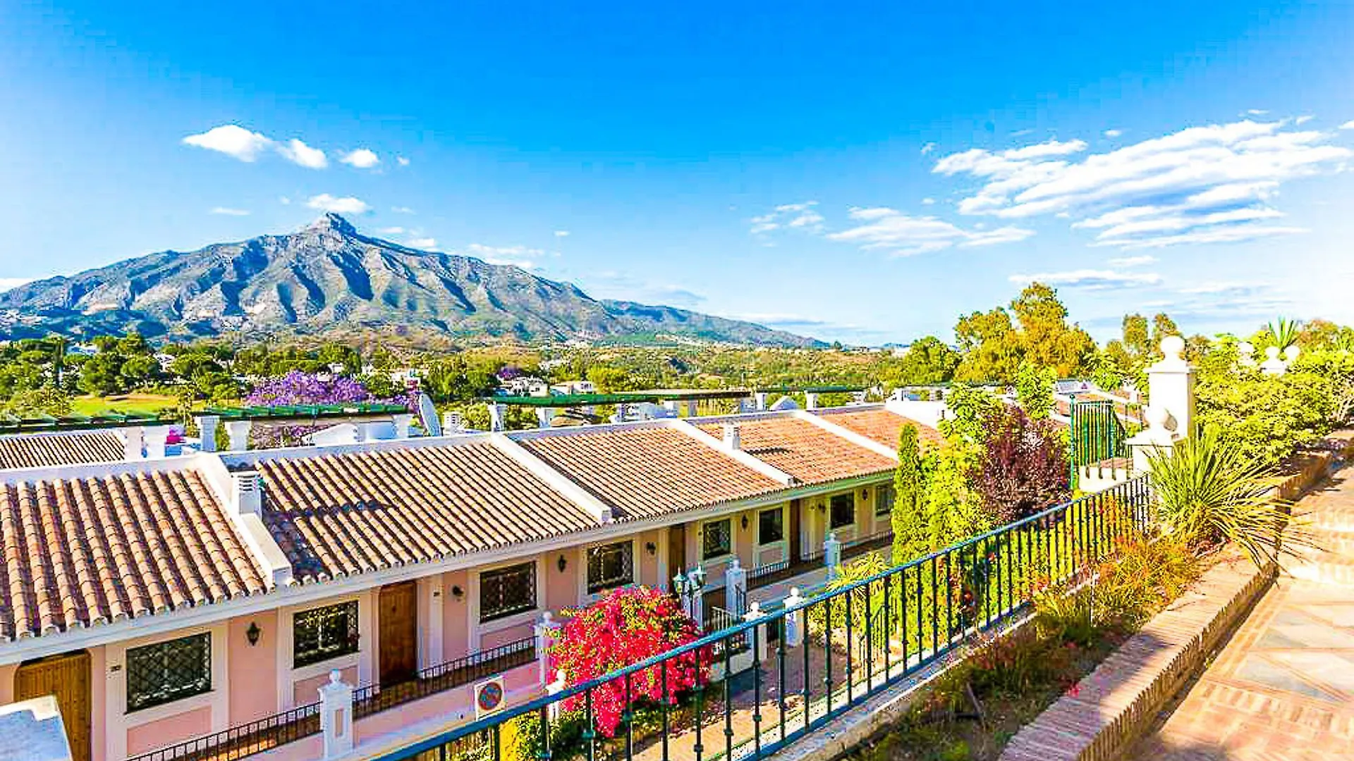 شقة Oleholidays Apartamento Aloha Gardens ماربيا